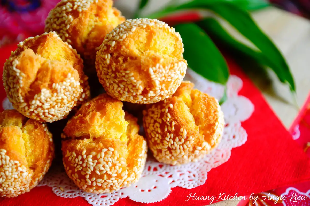 Sesame Cookie Balls Recipe (笑口枣Laughing Sesame Balls)