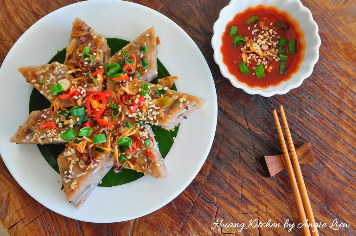 Steamed Yam Cake Recipe (Kuih Keladi) 蒸芋头糕 Huang Kitchen