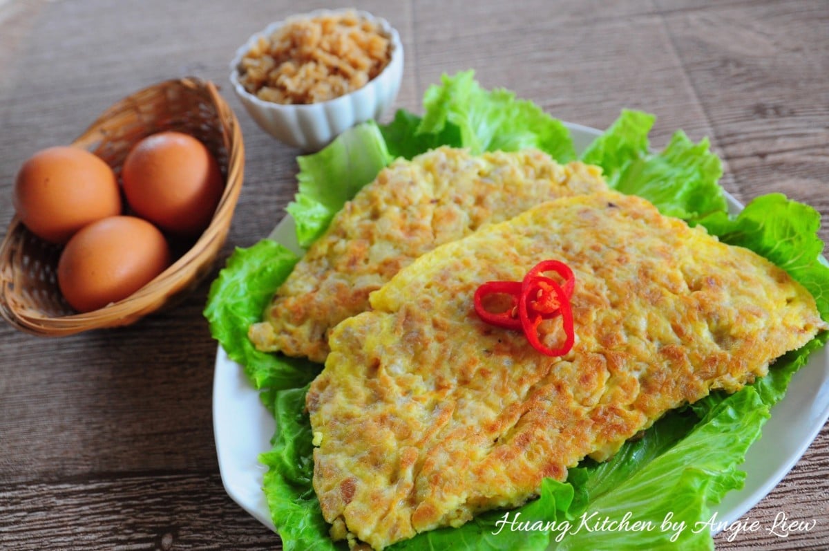 Preserved Radish Omelette Recipe (Cai Poh Neng) 菜脯蛋 Huang Kitchen