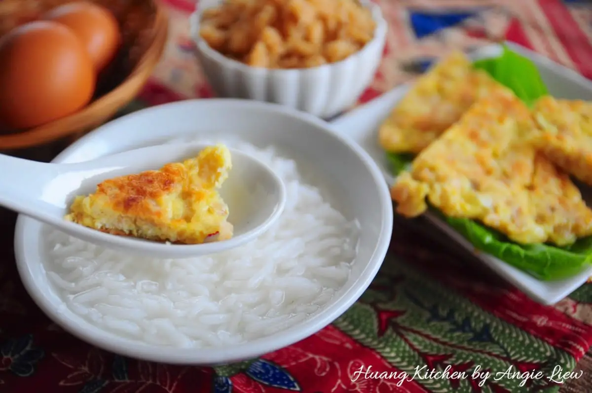 Preserved Radish Omelette Recipe (Cai Poh Neng) 菜脯蛋 Huang Kitchen
