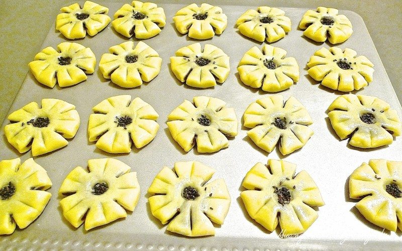 Plum Blossom Mooncake - arrange on baking tray