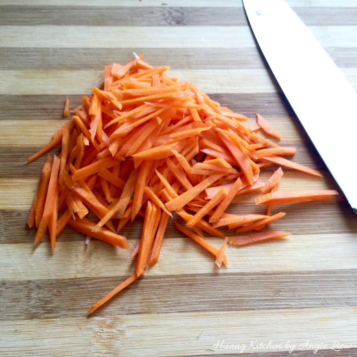 Tom yam Fried Meehoon Slice Carrots