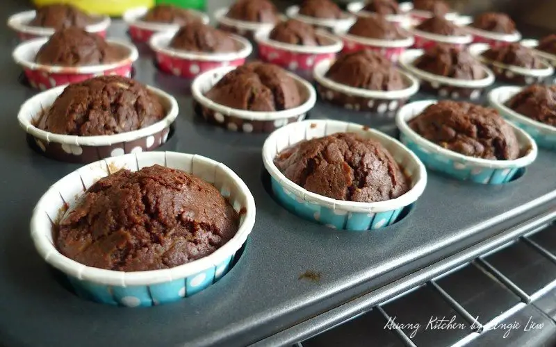 Zucchini - Chocolate Muffins