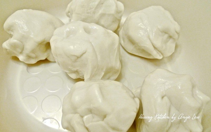 Steamed Yam Bean Dumplings (Chai Kuih)