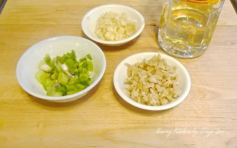 Simple Chinese Steamed Chicken