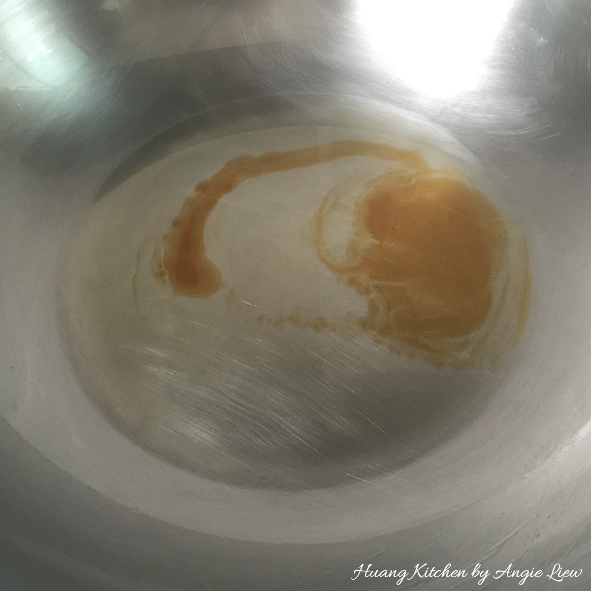 Steamed Shiitake Mushroom Beancurd 蒸香菇豆腐 - heat oil