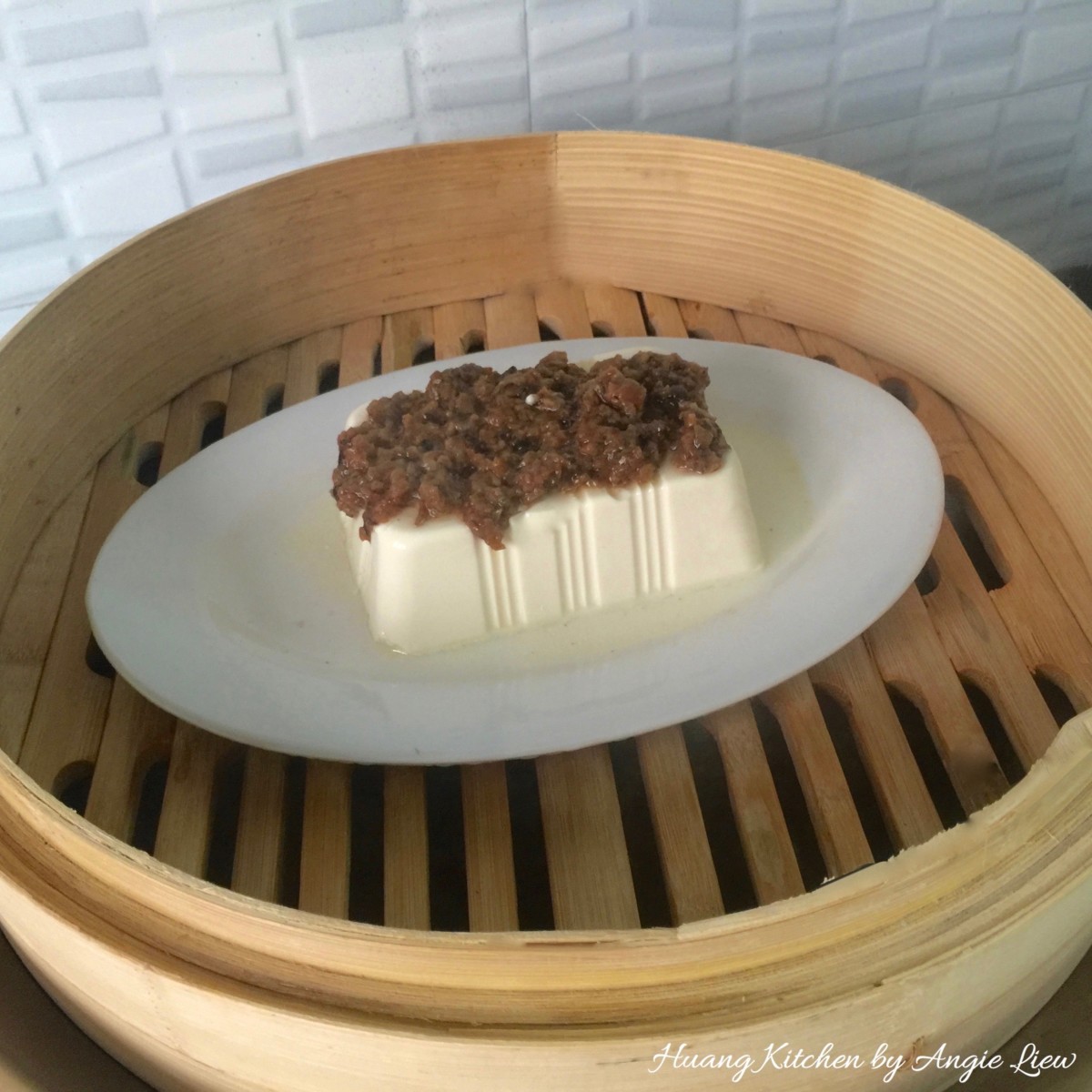 Steamed Shiitake Mushroom Beancurd 蒸香菇豆腐 - place in steamer