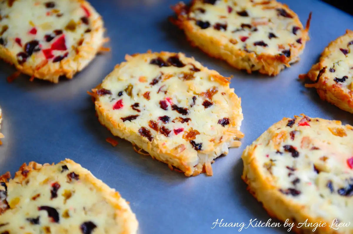 Christmas Fruitcake Cookies recipe - cool cookies
