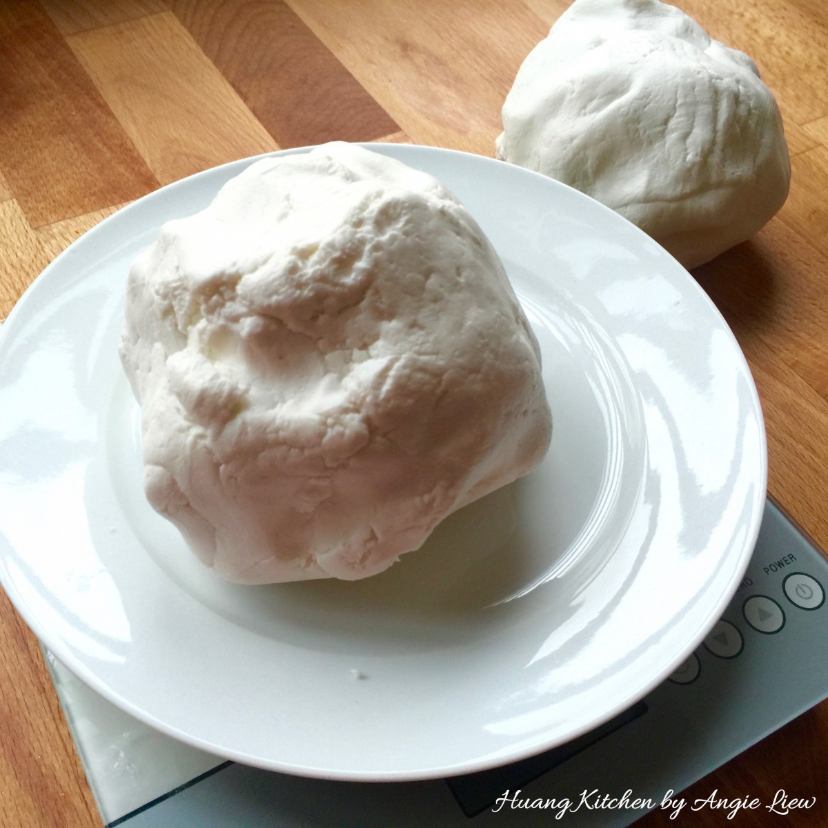 Sweet Glutinous Rice Balls Recipe (Tang Yuan) - divide dough