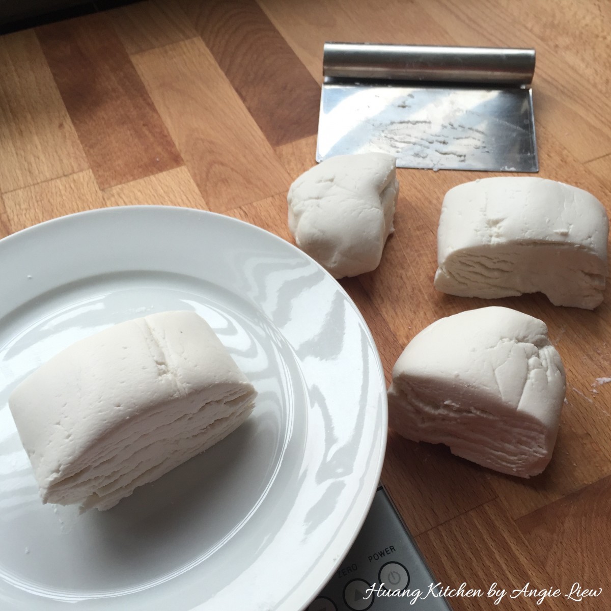 Sweet Glutinous Rice Balls Recipe (Tang Yuan) - divide dough again
