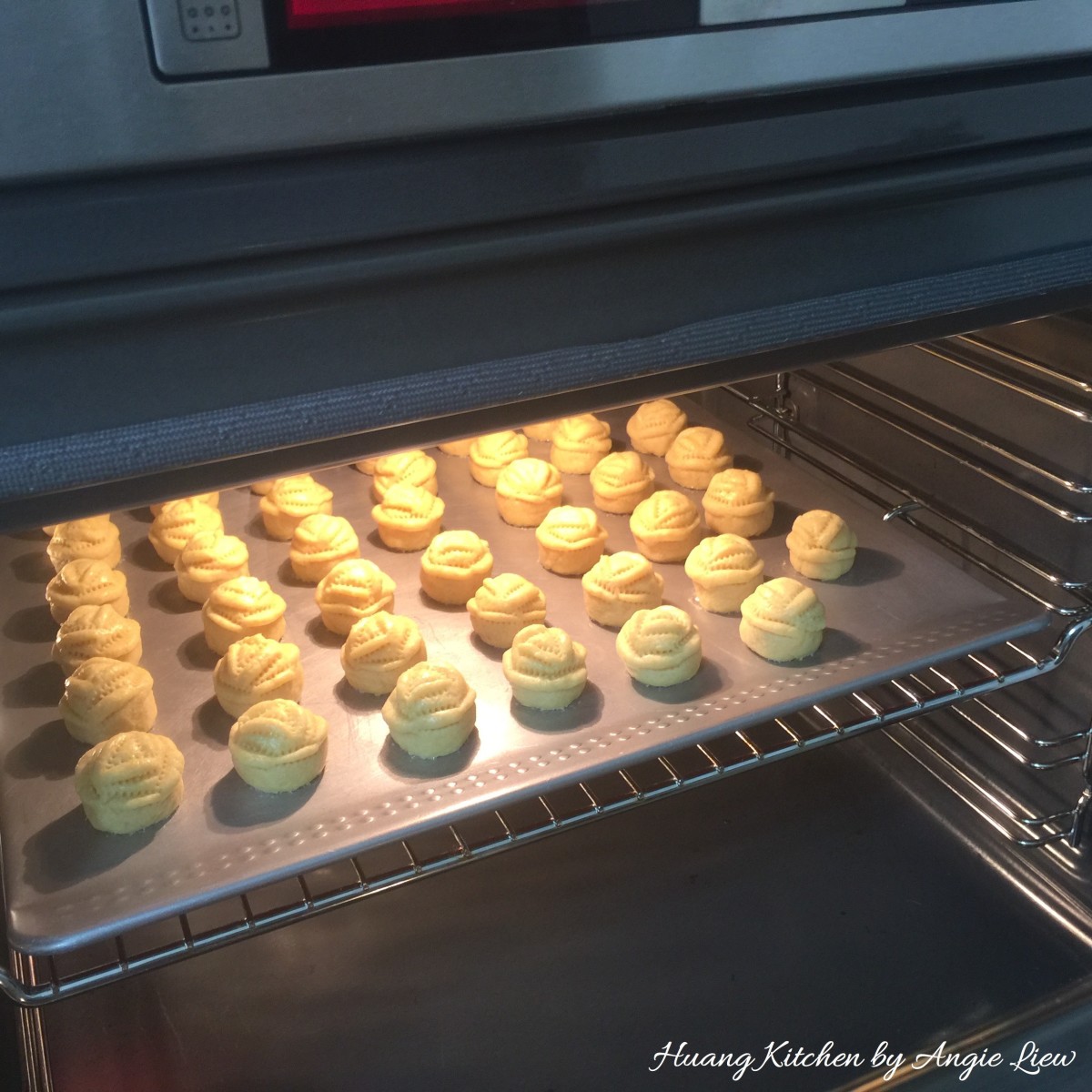 Rose Pineapple Tarts Recipe - bake