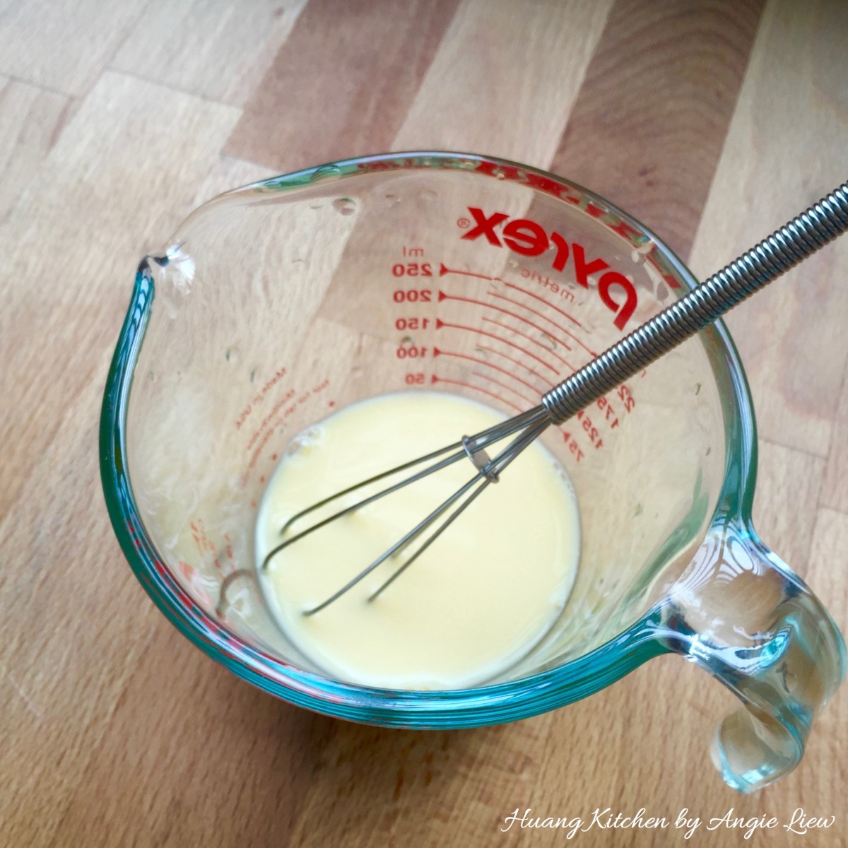 Dainty Pineapple Tarts - mix yolk and water