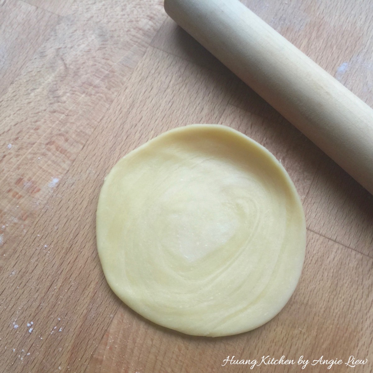 Spiral Curry Puffs recipe - flatten into round shape