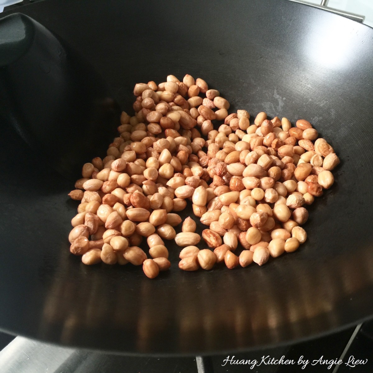 Nasi Lemak Recipe (Coconut Milk Steamed Rice) - fry peanuts