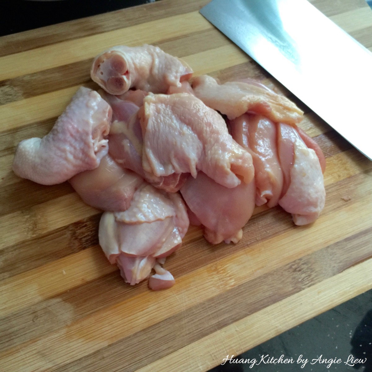 Cut deboned chicken meat into pieces.