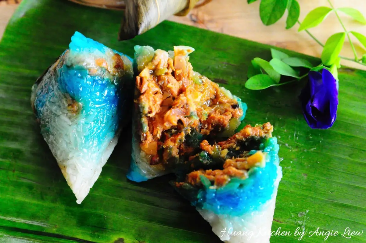 Nyonya Rice Dumplings with Chicken 娘惹鸡肉粽子 Huang Kitchen