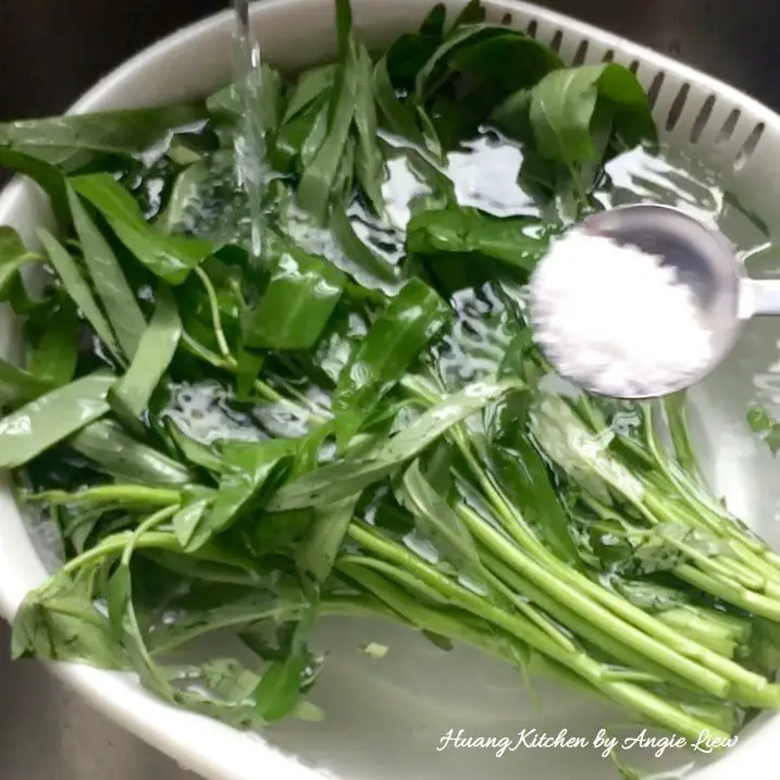 Wash and drained well chinese water spinach.