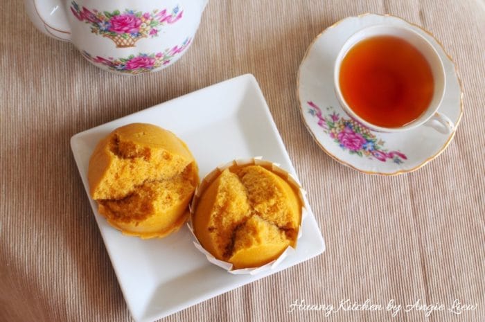 Palm Sugar Steamed Muffins (Fatt Koh / Huat Kuih) 蒸椰糖发糕