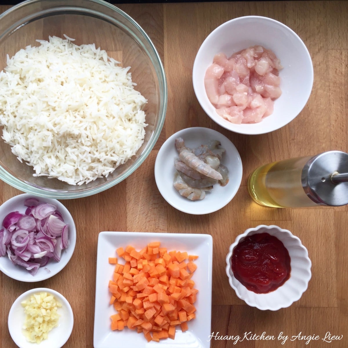 Ingredients for pattaya fried rice.