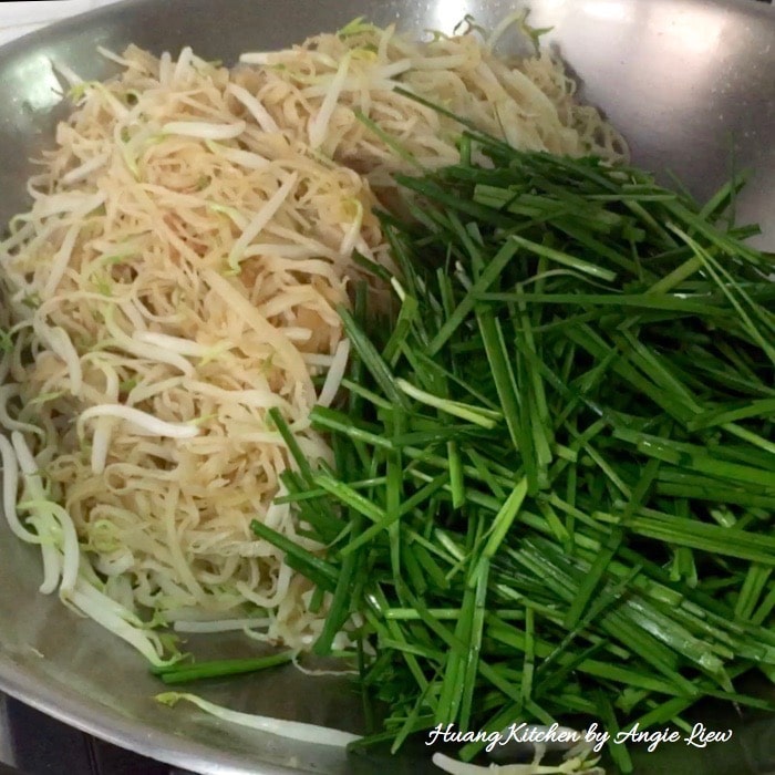 Add in chinese chives.