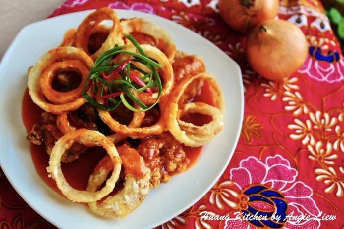 Deep Fried Onion Ring Chicken Recipe 洋葱鸡 Huang Kitchen