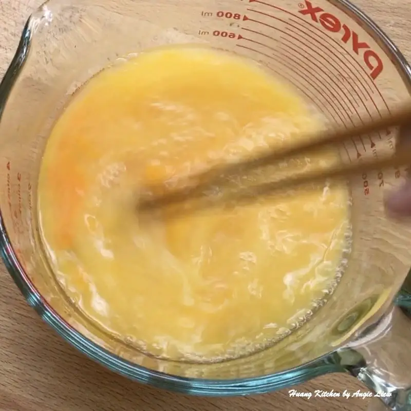 Mix egg mixture