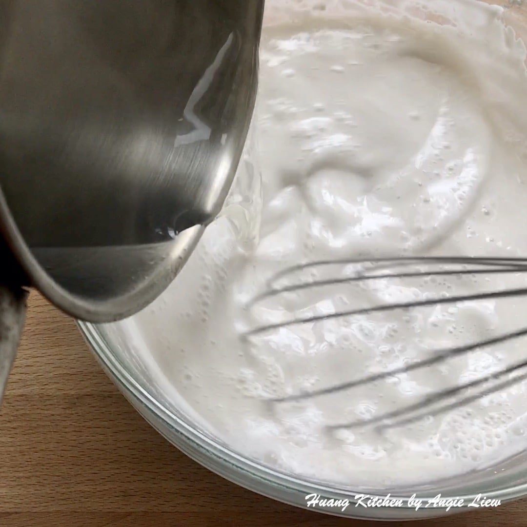 Add boiling sugar water to rice flour mixture