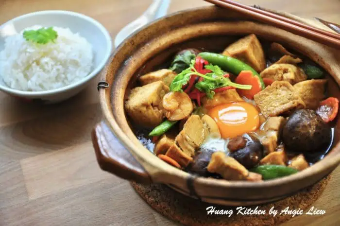 Claypot Bean Curd Recipe - Topped with Egg - Huang Kitchen