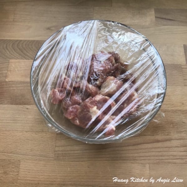 Gu Lu Rou Sweet and Sour Pork Recipe (Gu Lu Rou) 咕噜肉食谱 - Huang Kitchen