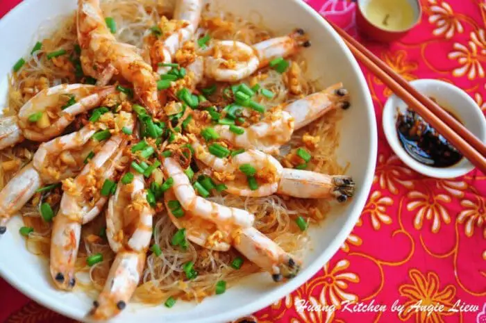 Easy Steamed Garlic Prawns Recipe Huang Kitchen - Serve With Soy Sauce