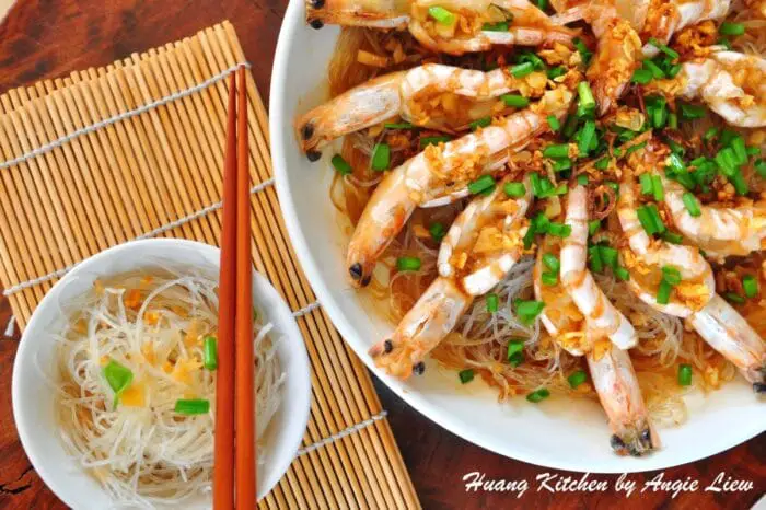 Easy Steamed Garlic Prawns Recipe Huang Kitchen - Steamed Prawns with Glass Noodles Vermicelli