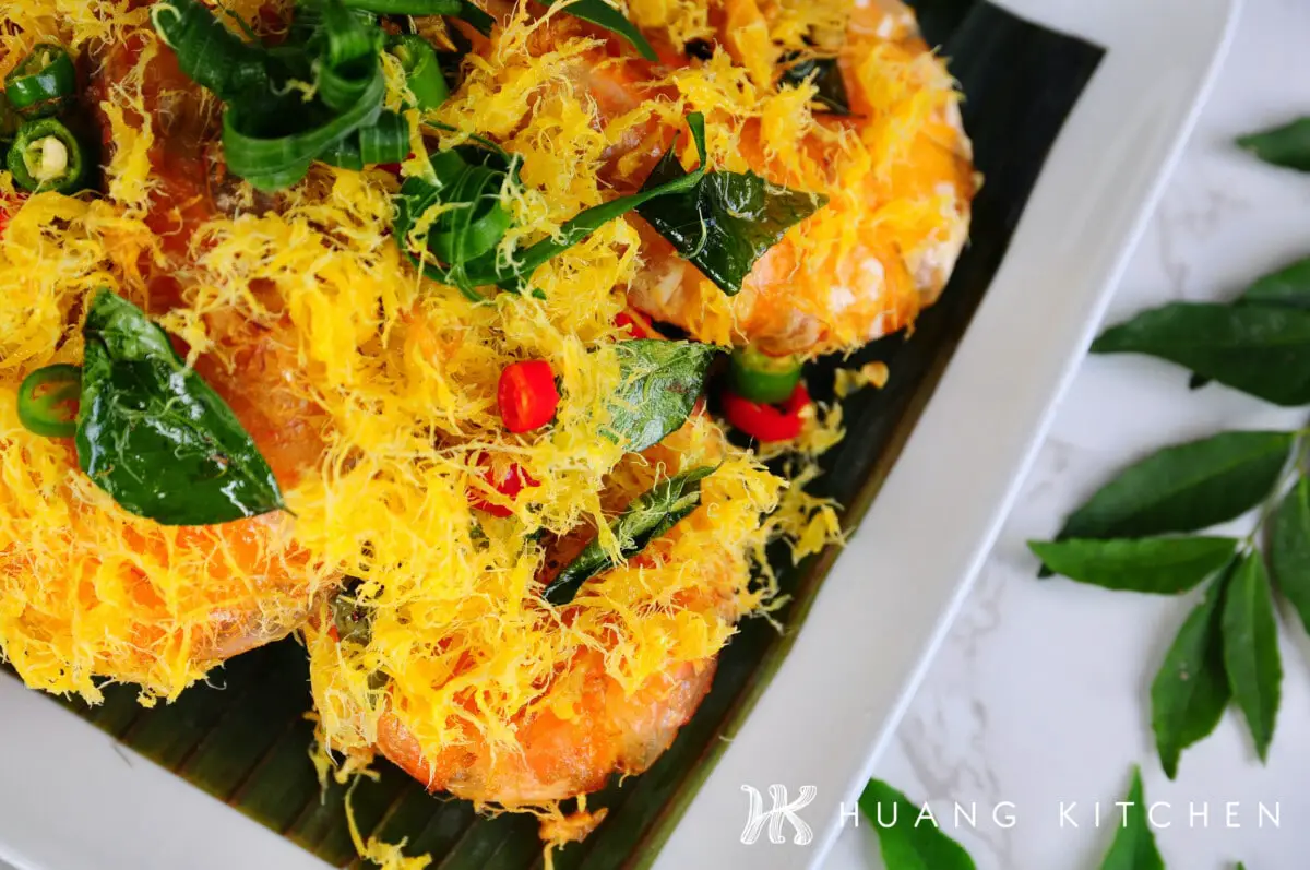 Butter Prawns with Egg Floss Recipe 蛋丝奶油虾食谱 Huang Kitchen
