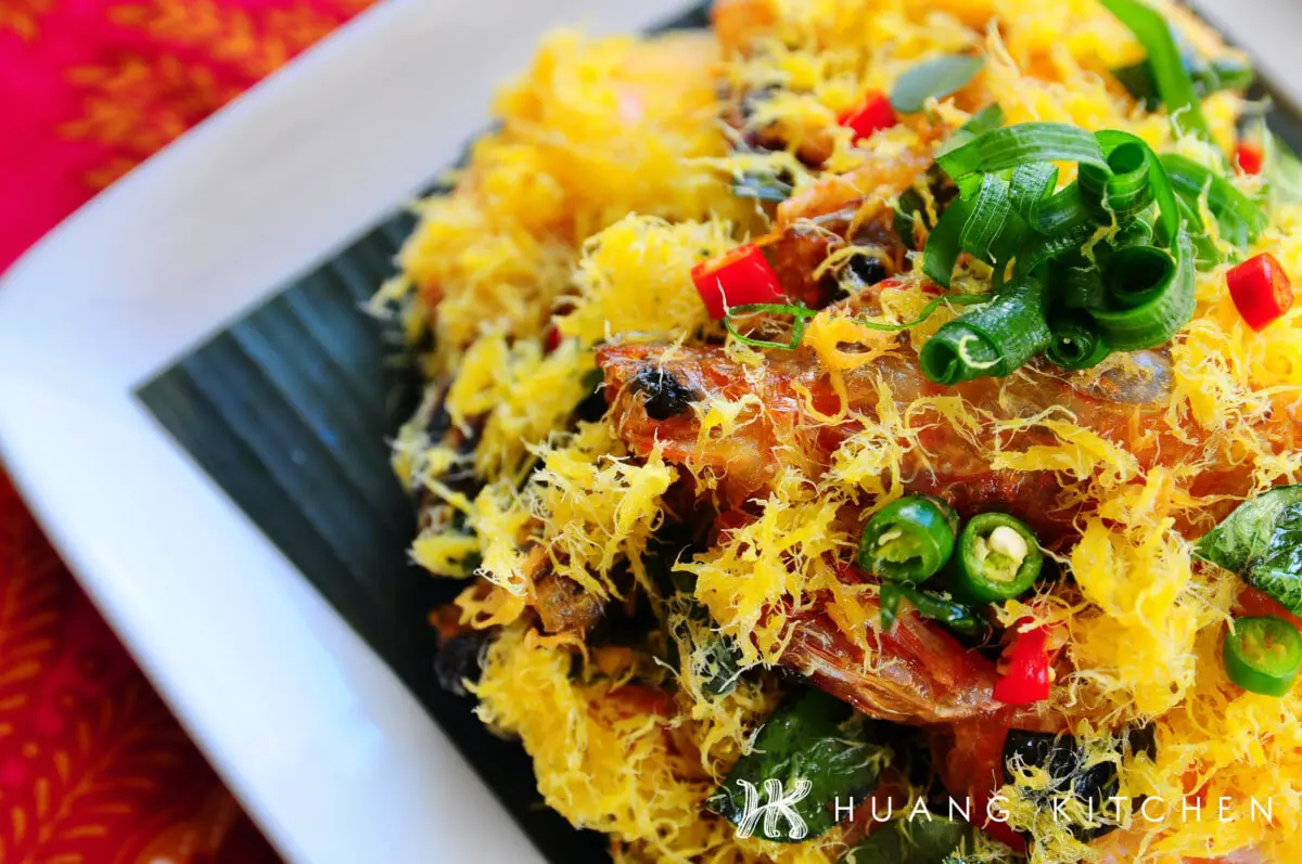 Butter Prawns with Egg Floss Recipe 蛋丝奶油虾食谱 Huang Kitchen