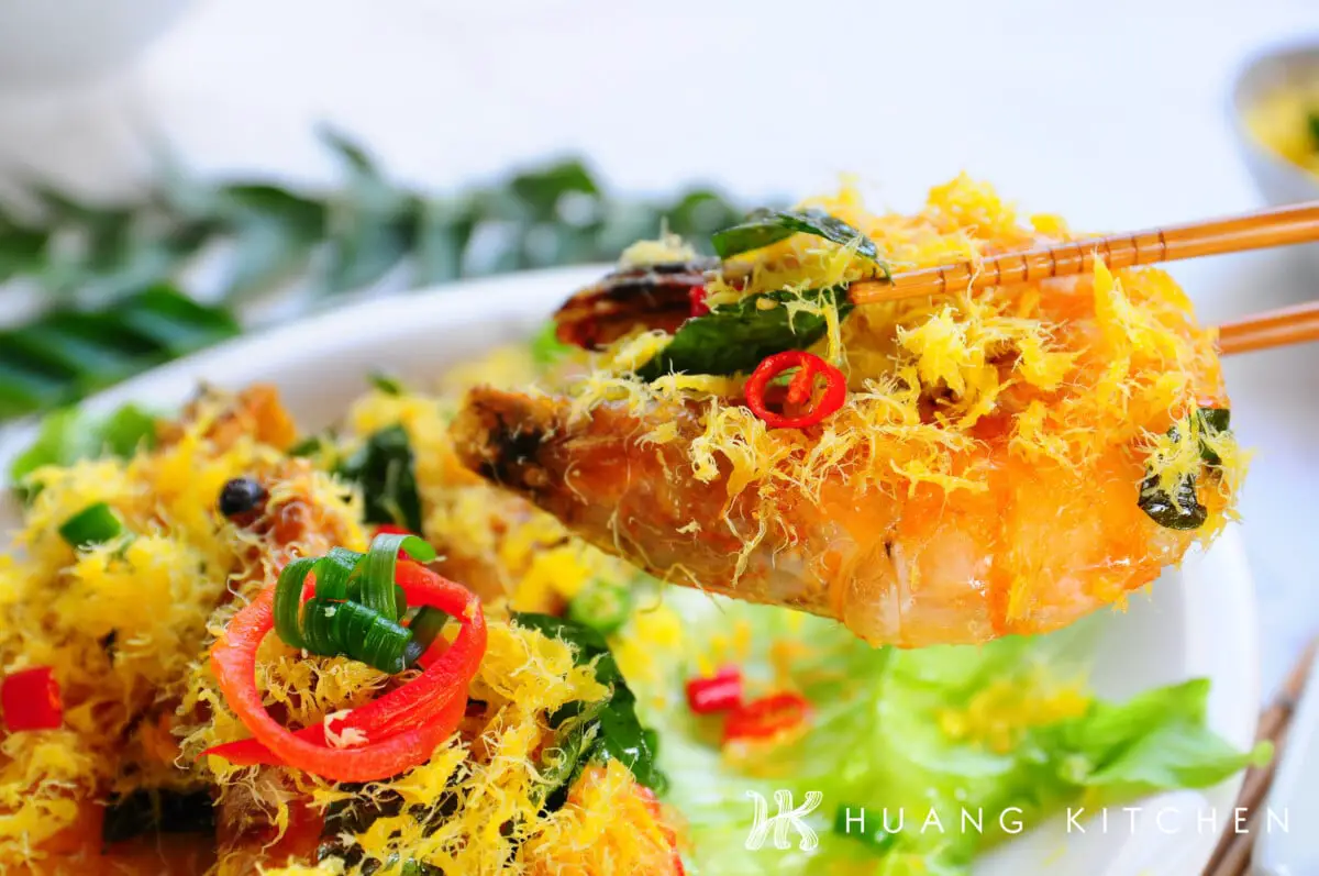 Butter Prawns with Egg Floss Recipe 蛋丝奶油虾食谱 Huang Kitchen
