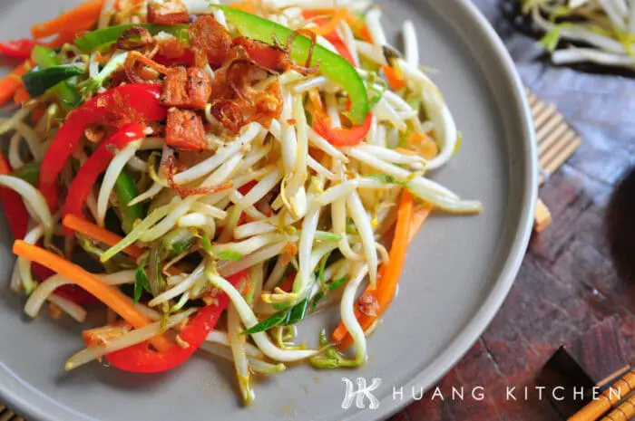 Stir Fry Beansprout With Salted Fish