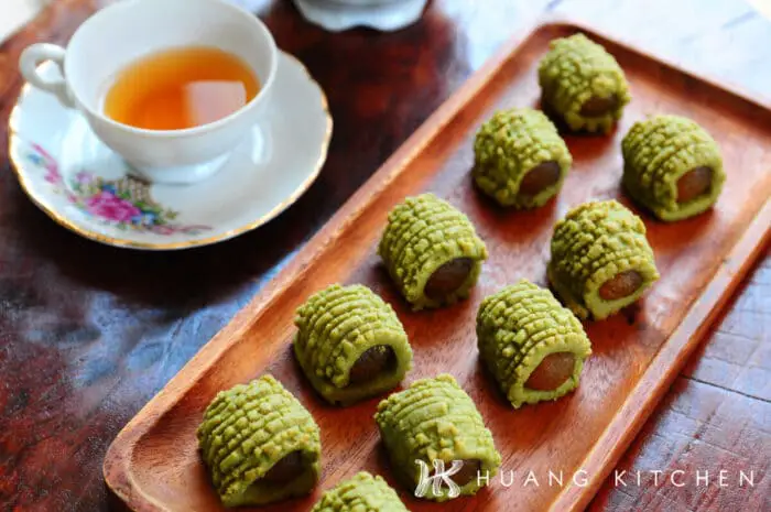 Green Tea Rolled Pineapple Tarts