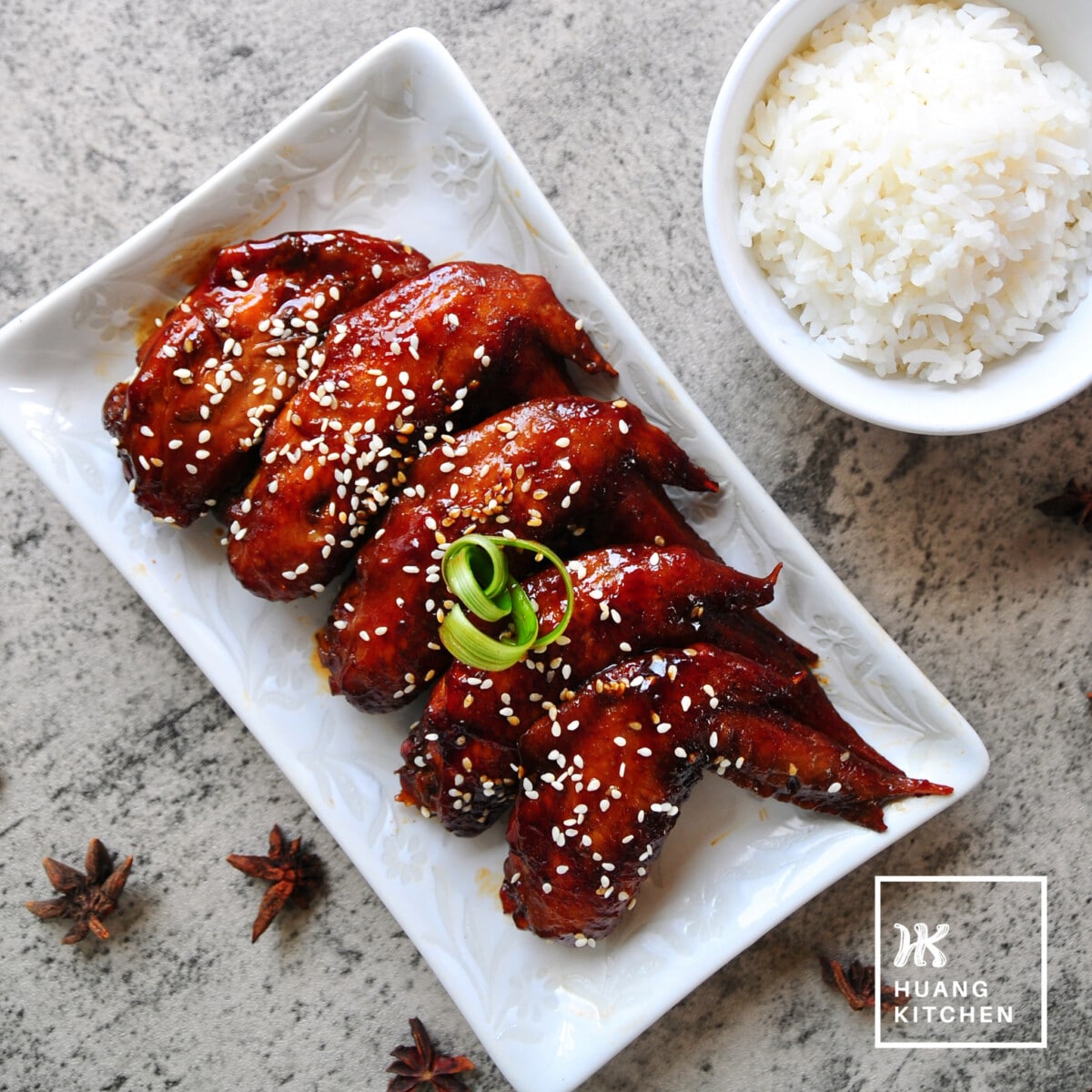 Soy Sauce Chicken Wings (See Yao Hong Siu Gai Yik) 豉油红烧鸡翼 Recipe by Huang Kitchen - top down of wings and steamed rice