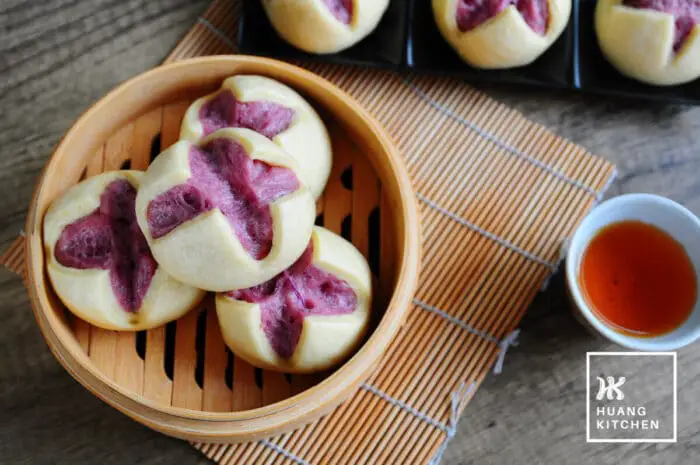 Steamed Purple Sweet Potato Flower Buns
