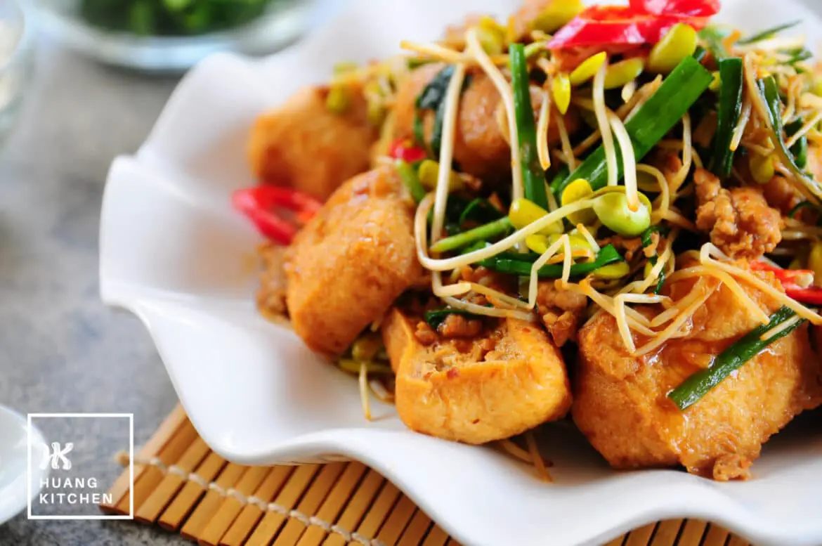 Stir Fry Beancurd Puffs With Soy Bean Sprouts Recipe | Huang Kitchen