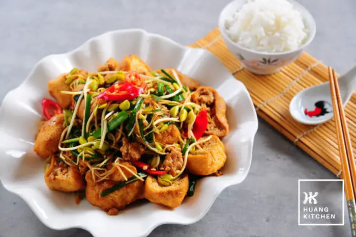 Stir Fry Beancurd Puffs With Soy Bean Sprouts - enjoy with steamed white rice