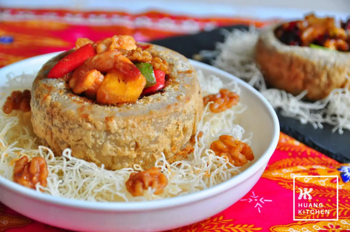 Walnut Prawns Crispy Yam Ring (Yam Basket) 核桃虾球芋头圈 Huang Kitchen