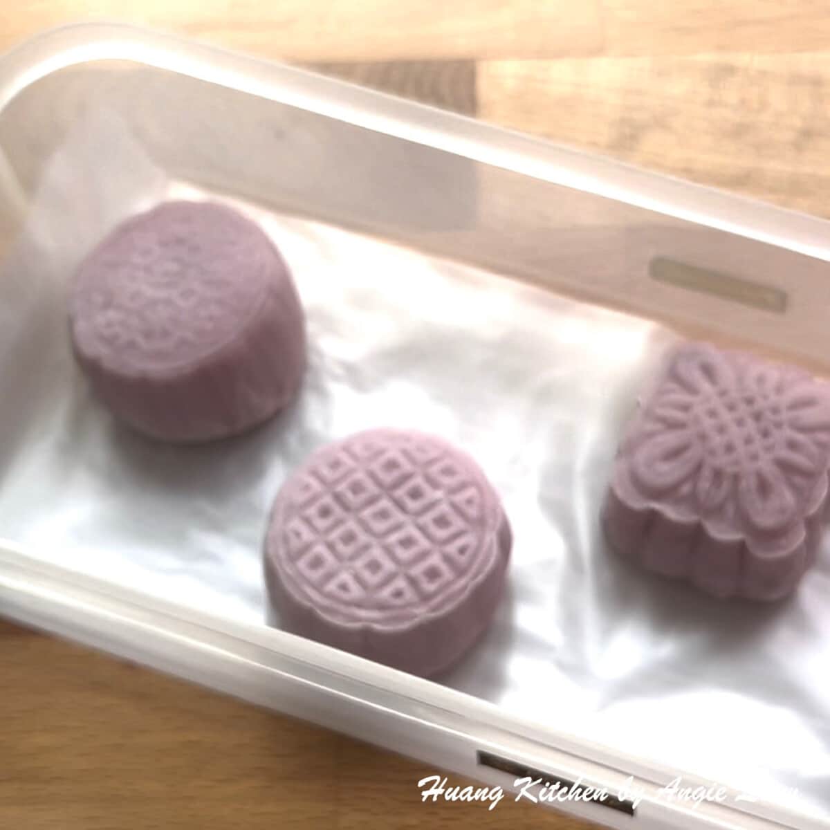 Store Snow Skin Mooncakes in airtight container.