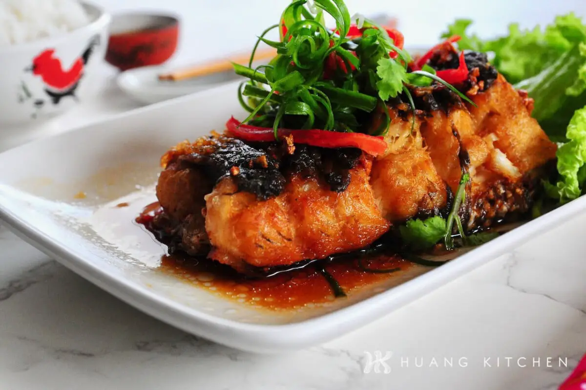 Soy Sauce Deep Fried Crispy Fish 油浸鱼腩食谱 Huang Kitchen