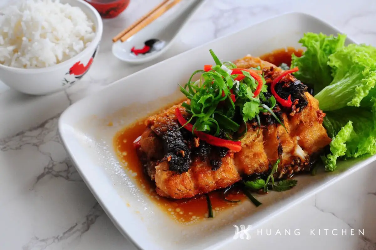 Soy Sauce Deep Fried Crispy Fish 油浸鱼腩食谱 Huang Kitchen